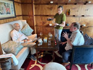 Brett Jackson pouring the first bottle in India of Caballo Loco Blanco N1 as Christian Sotomayor explains about the wine